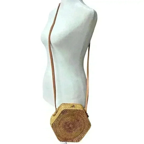 Rattan Crossbody Bag - Picture 3 of 9
